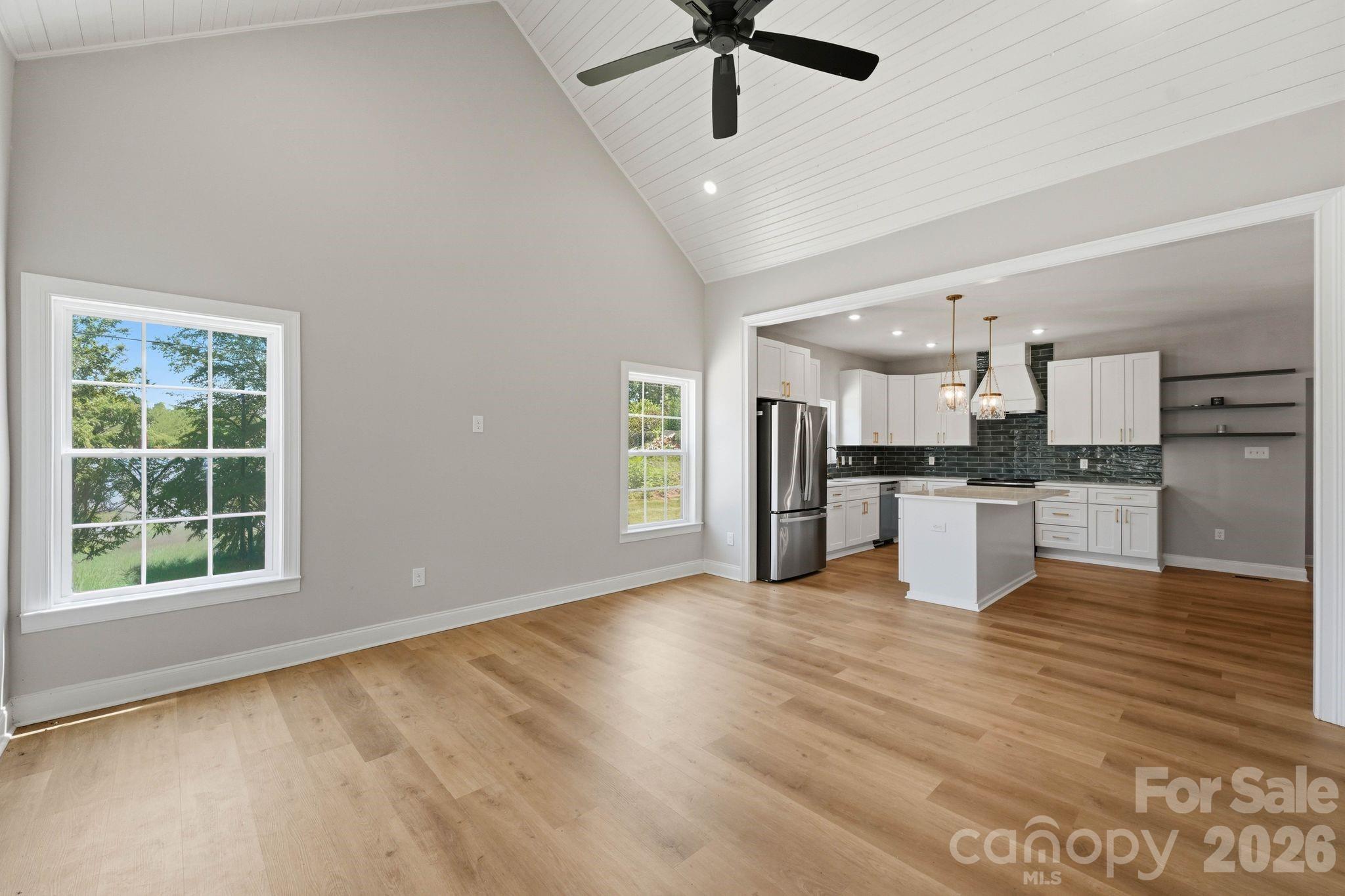 203 Lee Street Property Photo 8