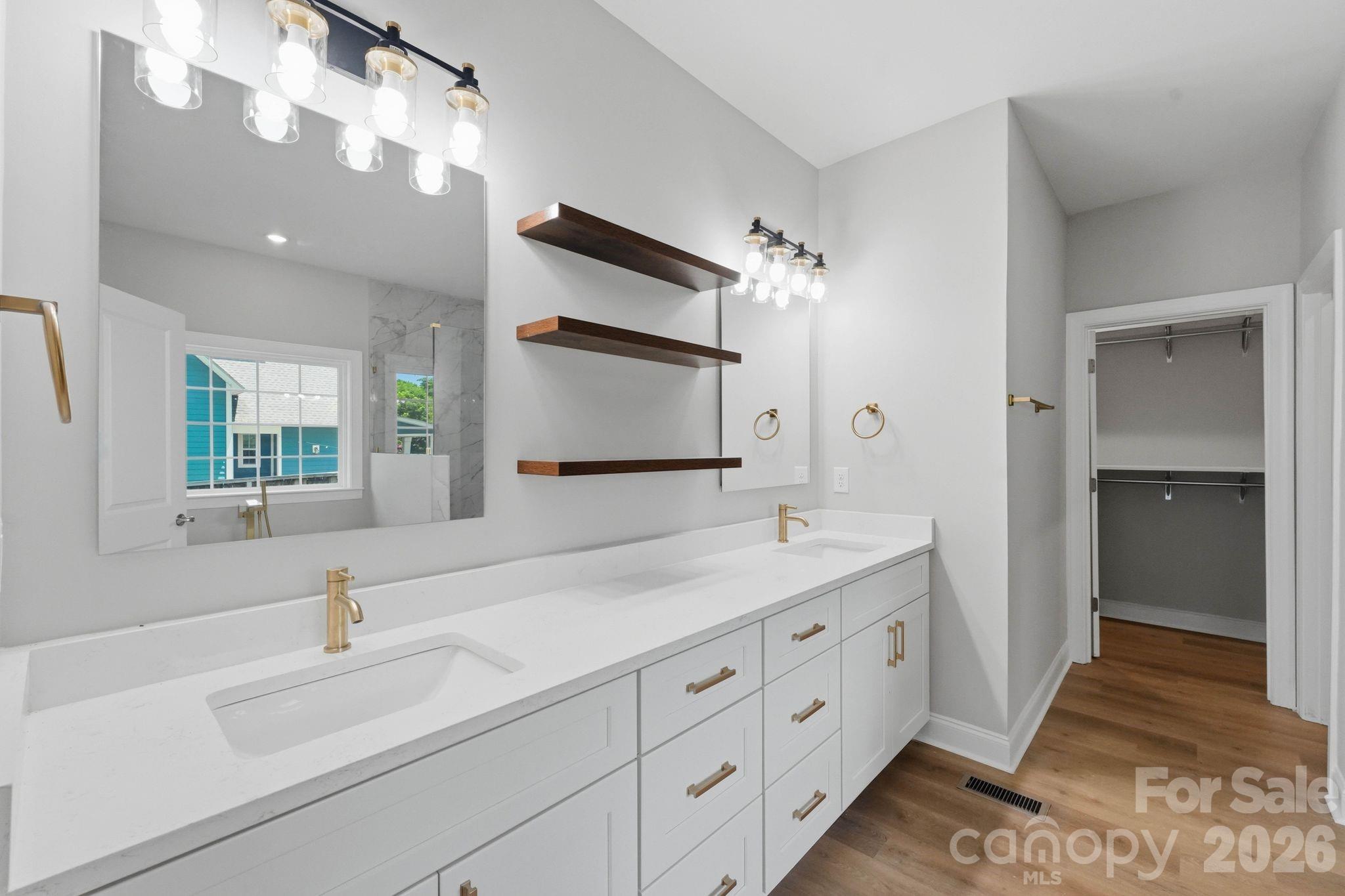203 Lee Street Property Photo 26
