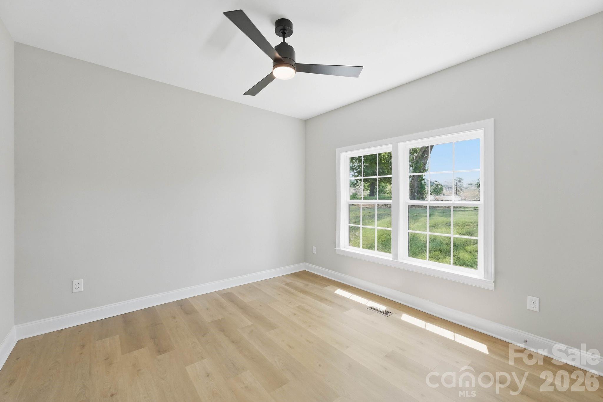 203 Lee Street Property Photo 31