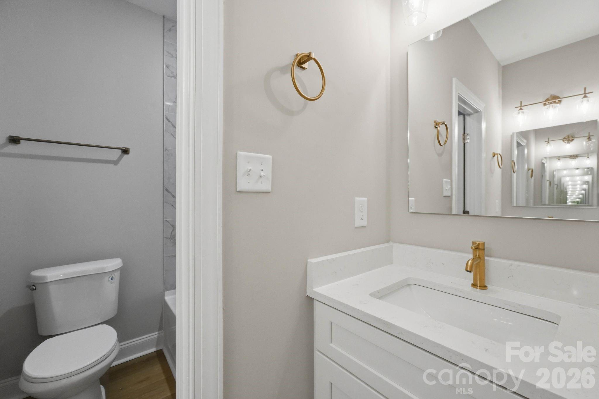 203 Lee Street Property Photo 33