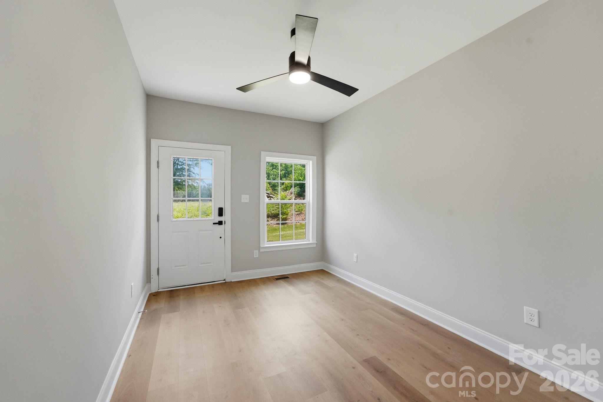 203 Lee Street Property Photo 35