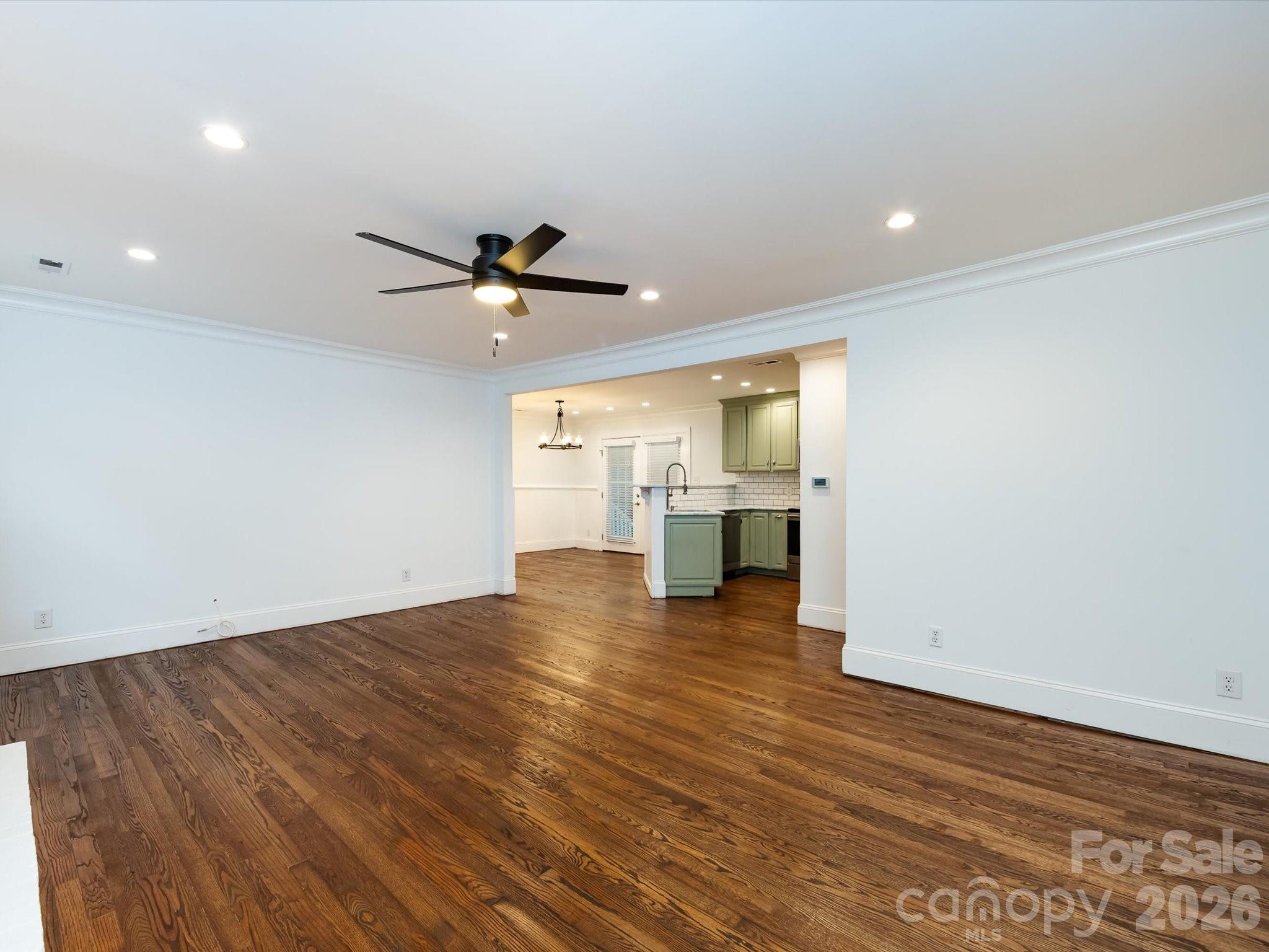 3109 Forest Lawn Drive Property Photo 6