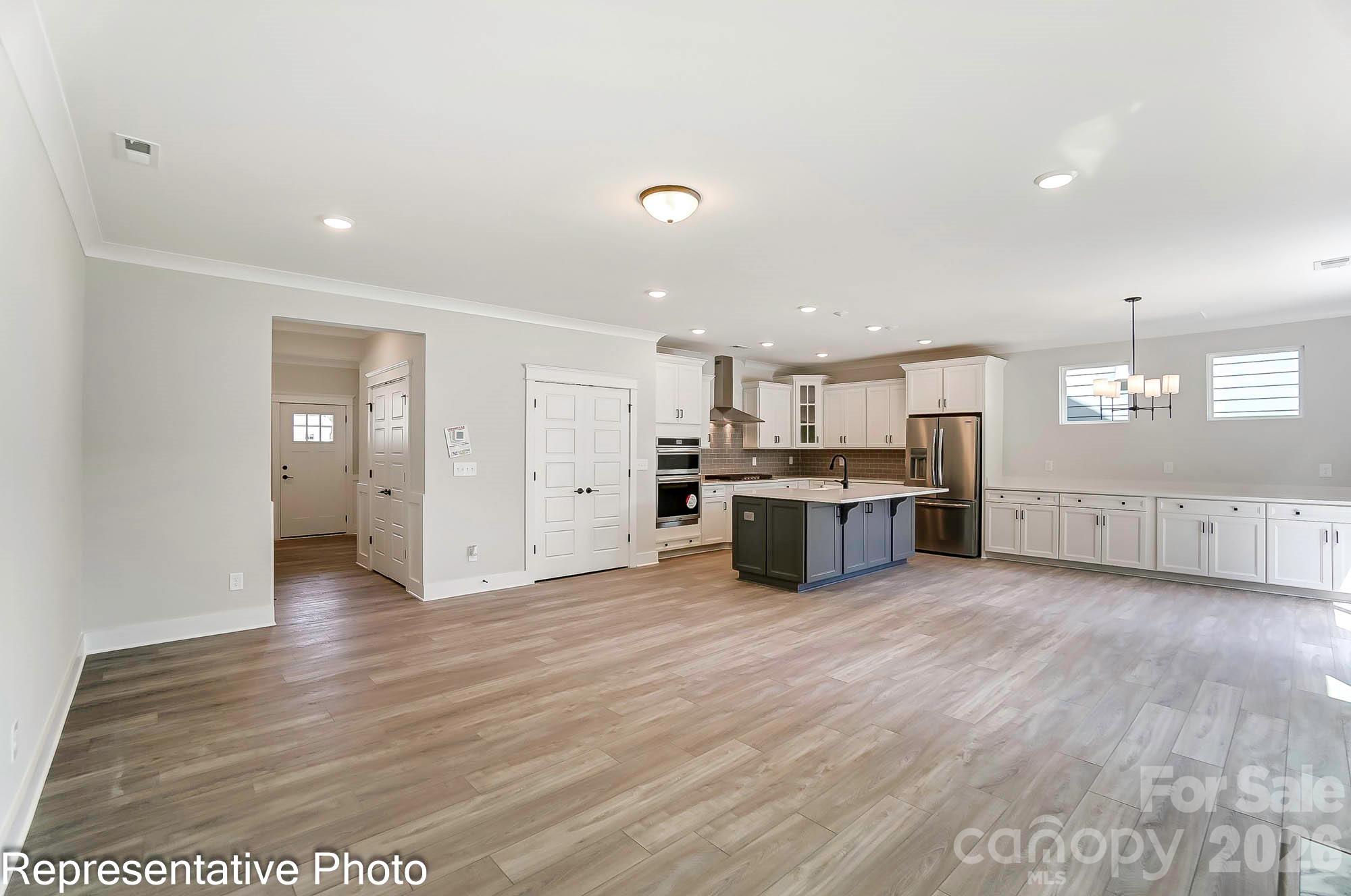 13118 Foxberry Road Property Photo 4