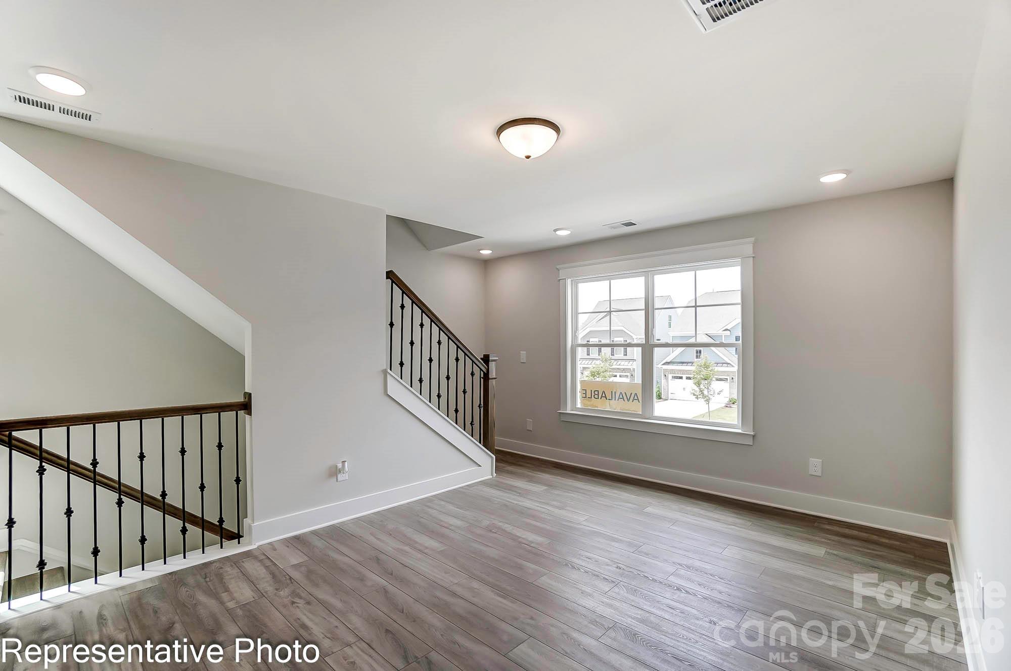 13118 Foxberry Road Property Photo 7