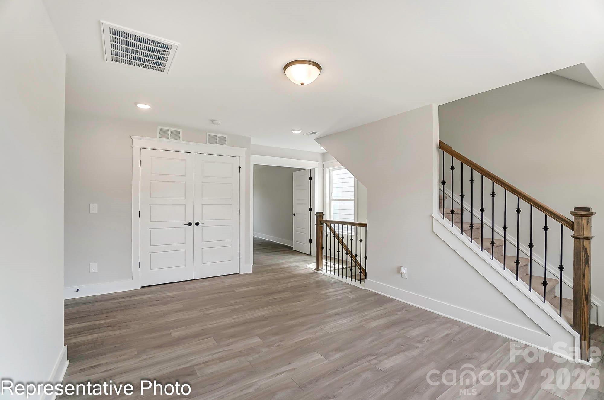 13118 Foxberry Road Property Photo 8