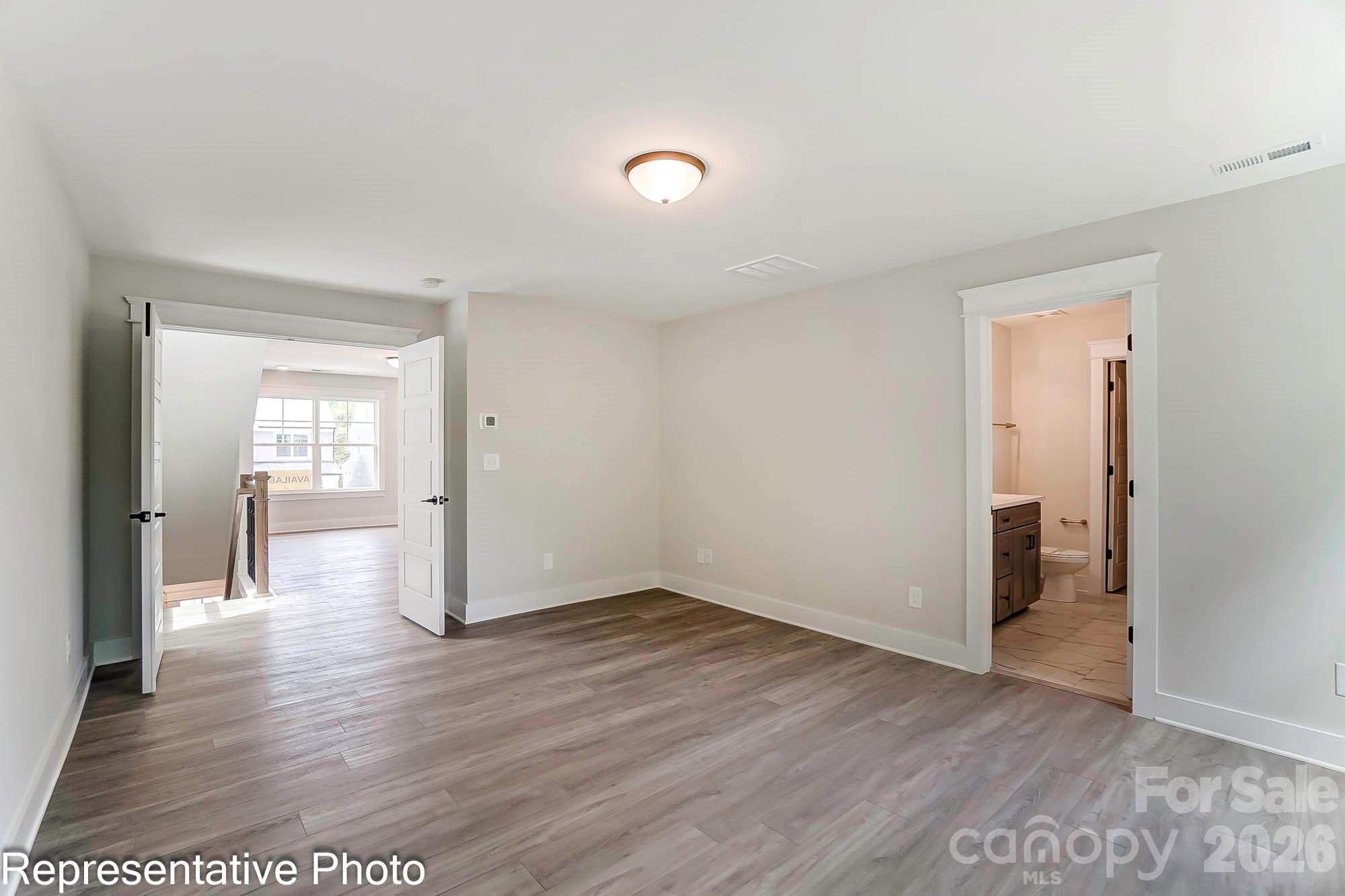 13118 Foxberry Road Property Photo 9