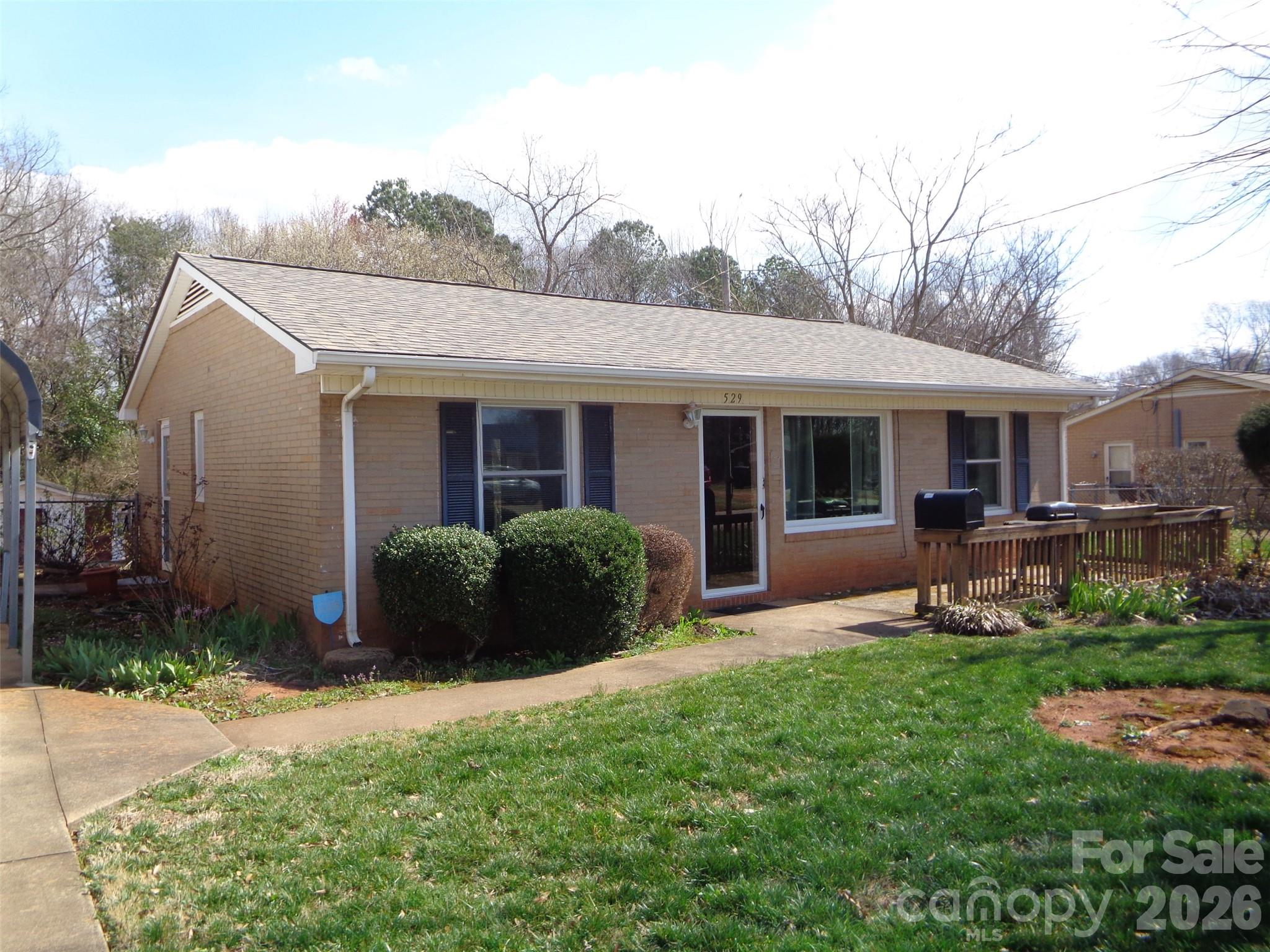 529 Harmon Street Property Photo 1