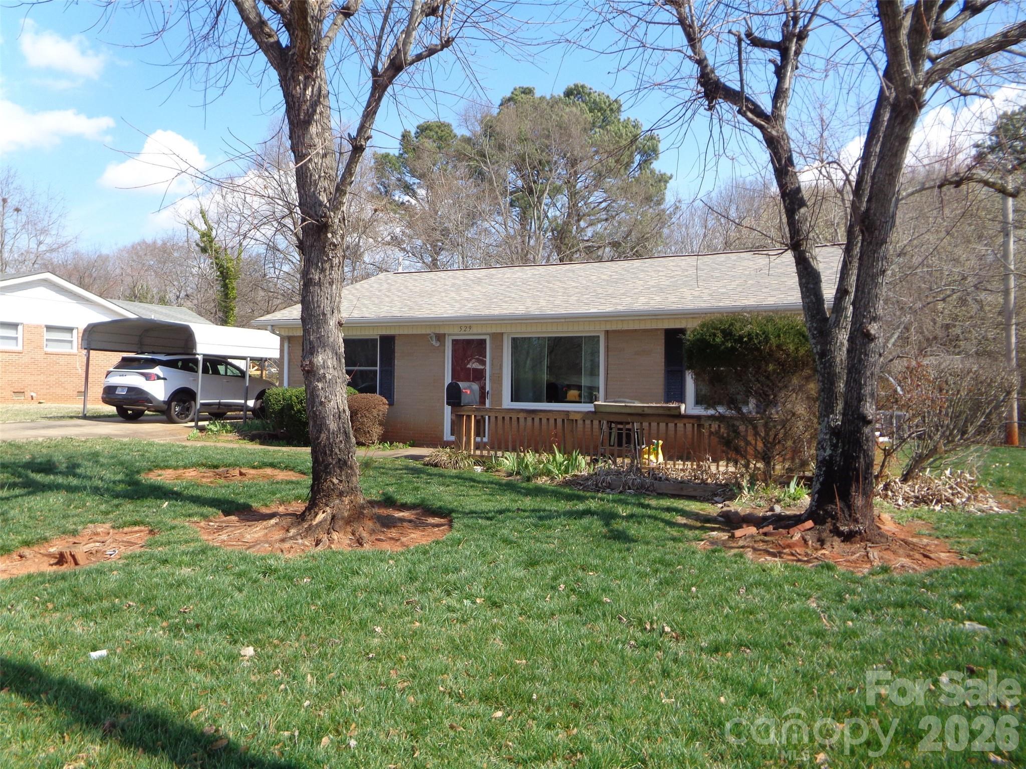 529 Harmon Street Property Photo 2