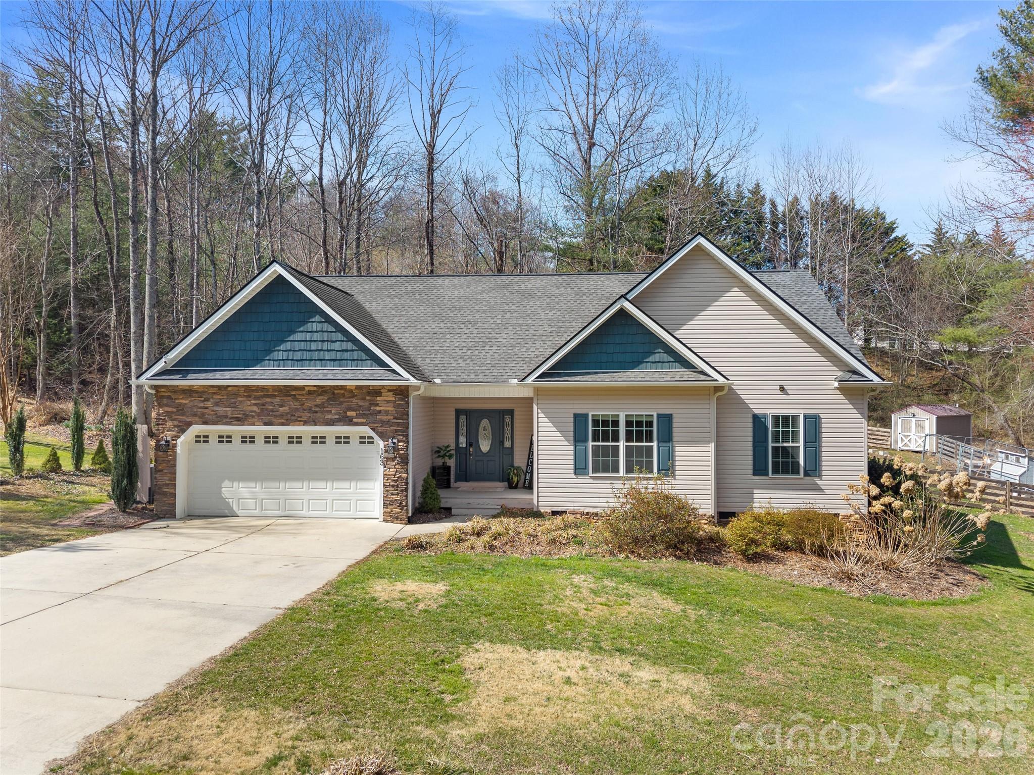 163 Oak Apple Lane Property Photo 2