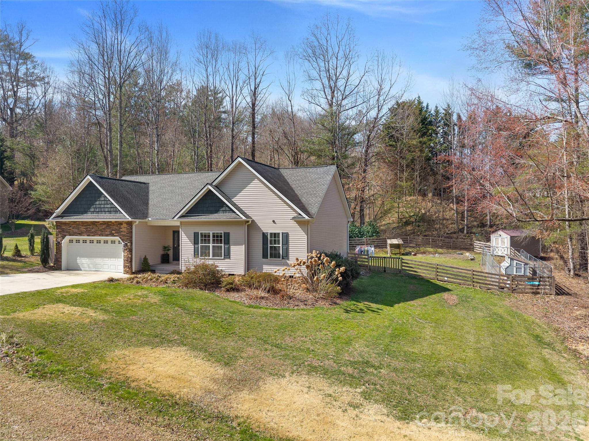 163 Oak Apple Lane Property Photo 3