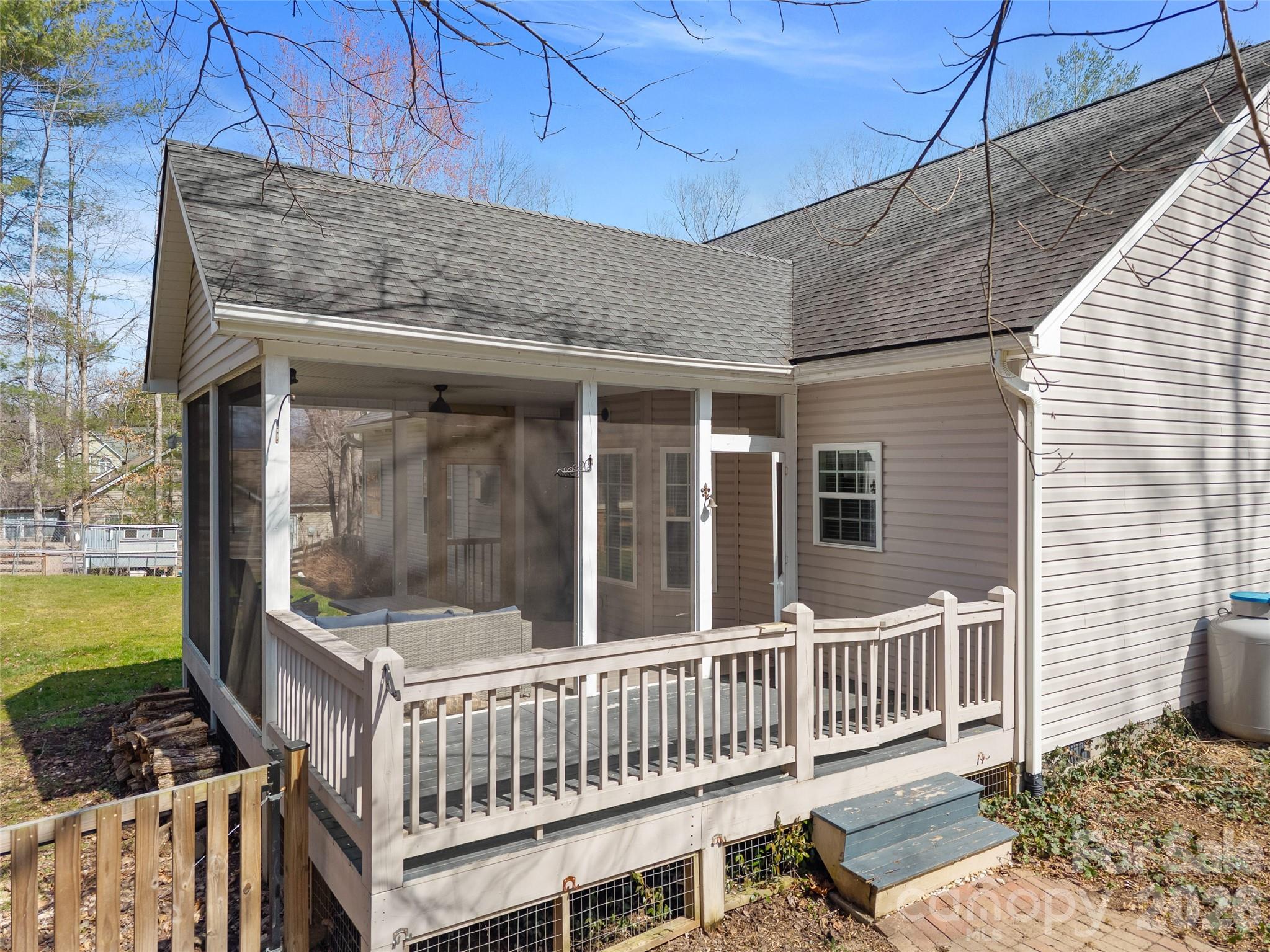 163 Oak Apple Lane Property Photo 10