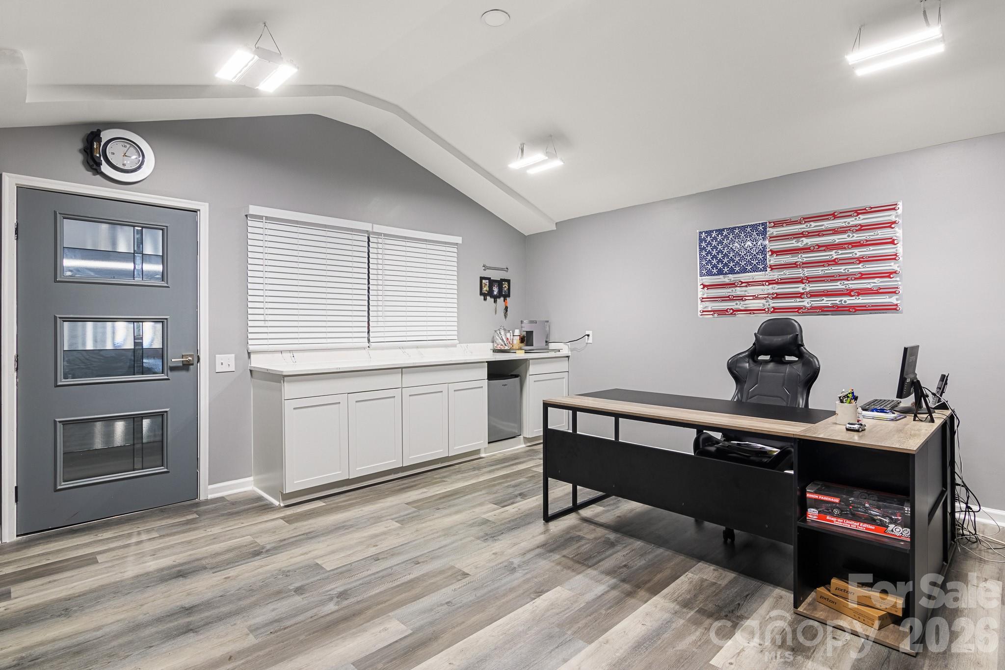 3413 S Tryon Street Property Photo 8