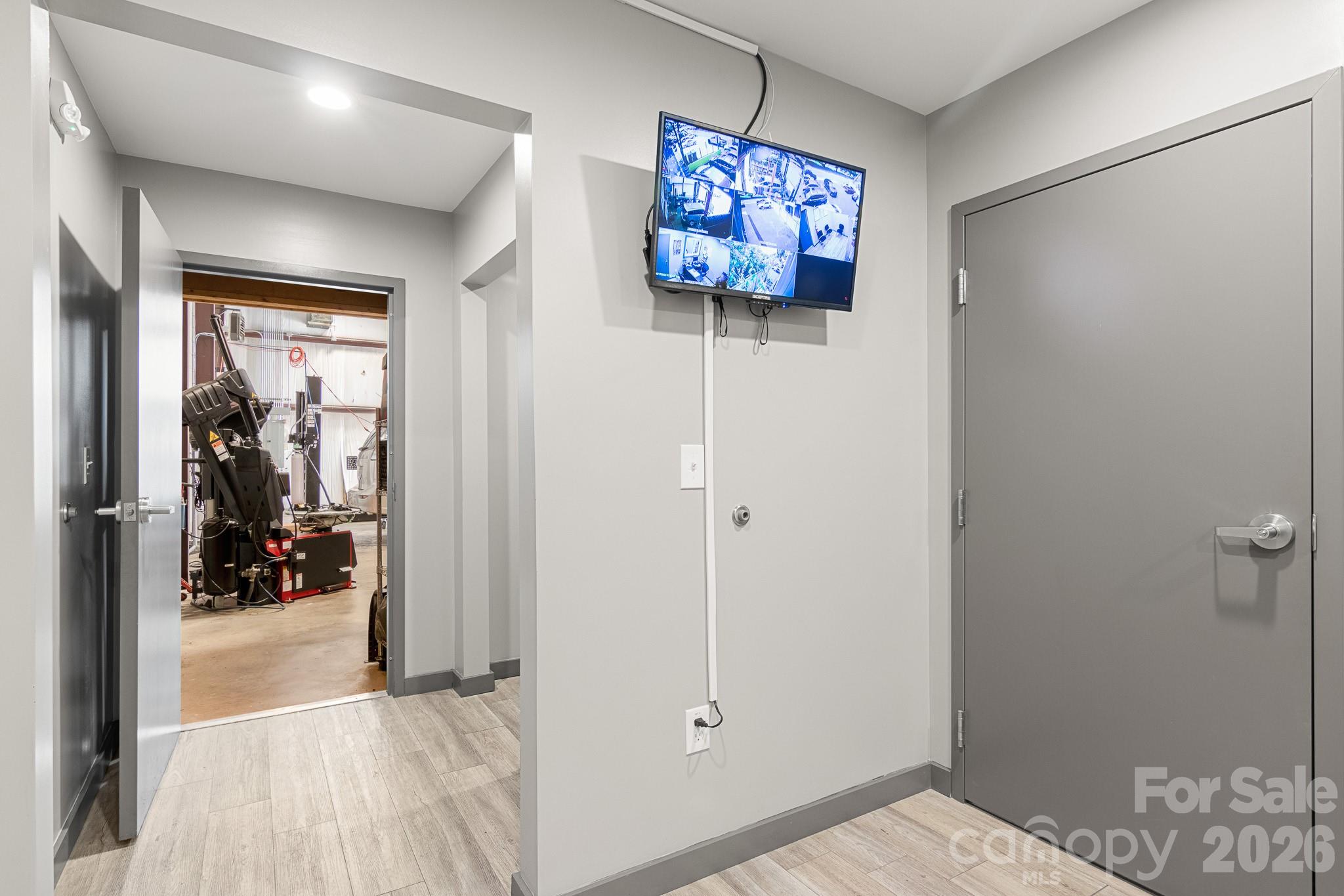3413 S Tryon Street Property Photo 13