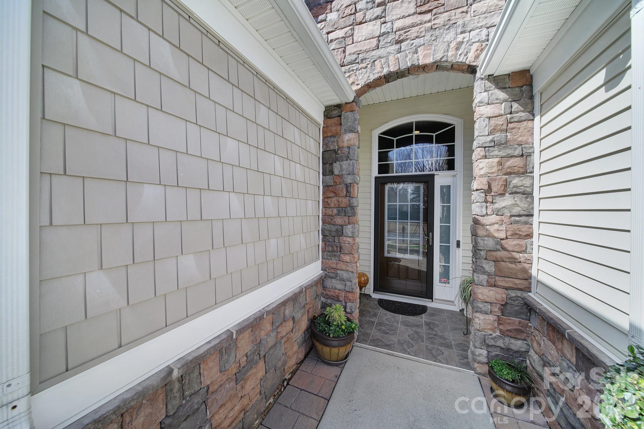 52083 Longspur Lane Property Photo 2