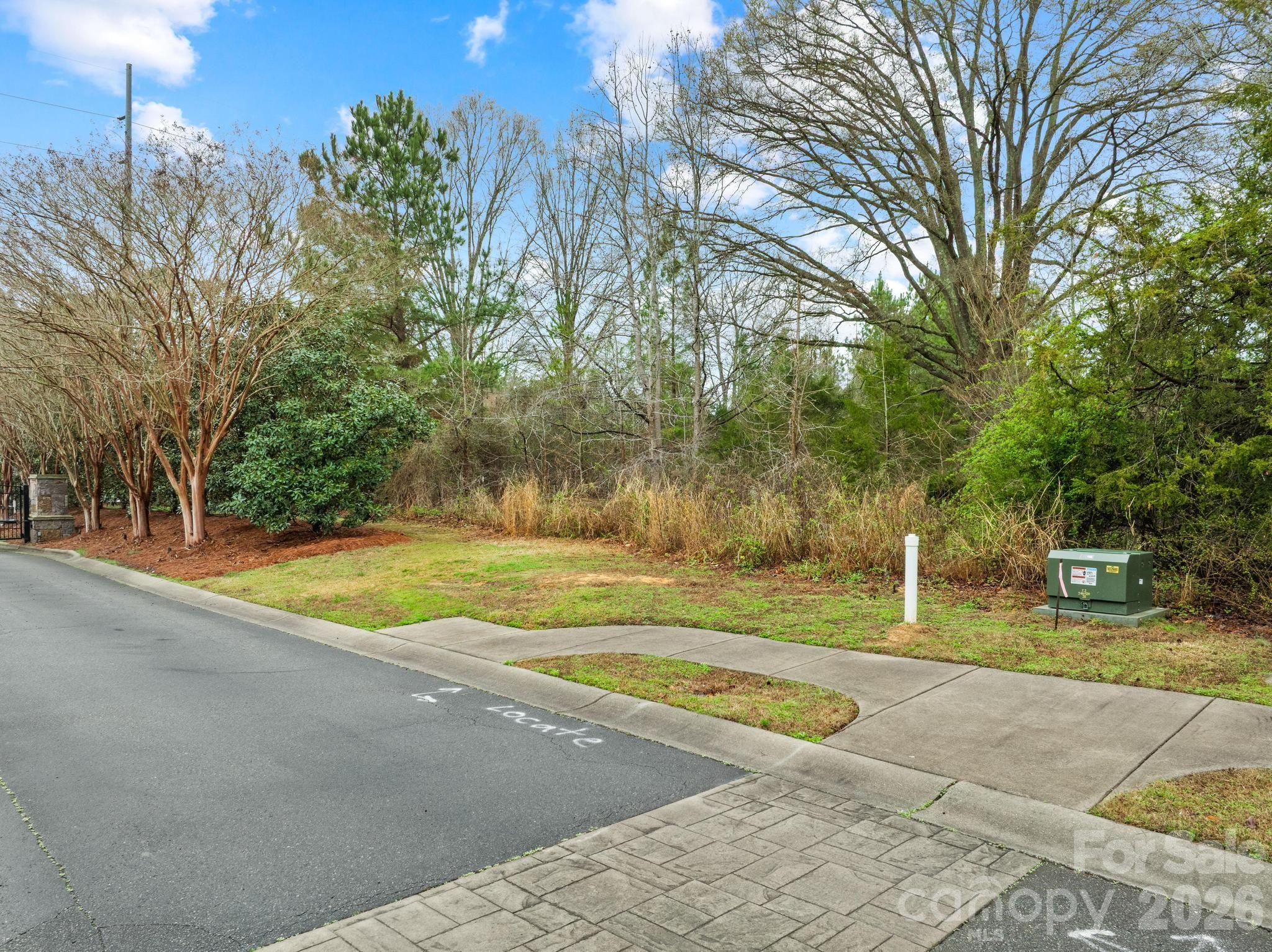 8334 Victoria Lake Drive Property Photo 6