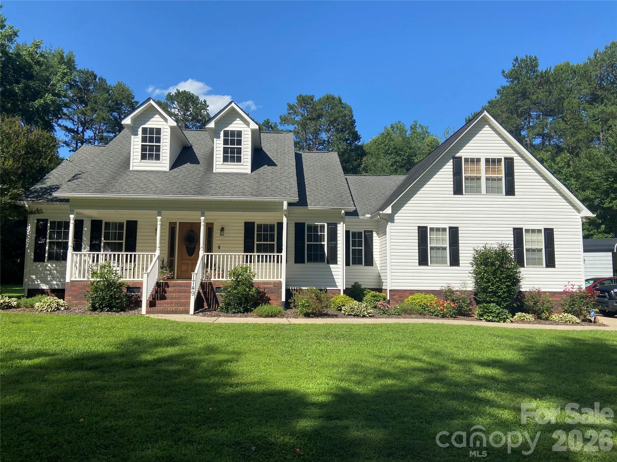 1749 Sells Road Property Photo 1