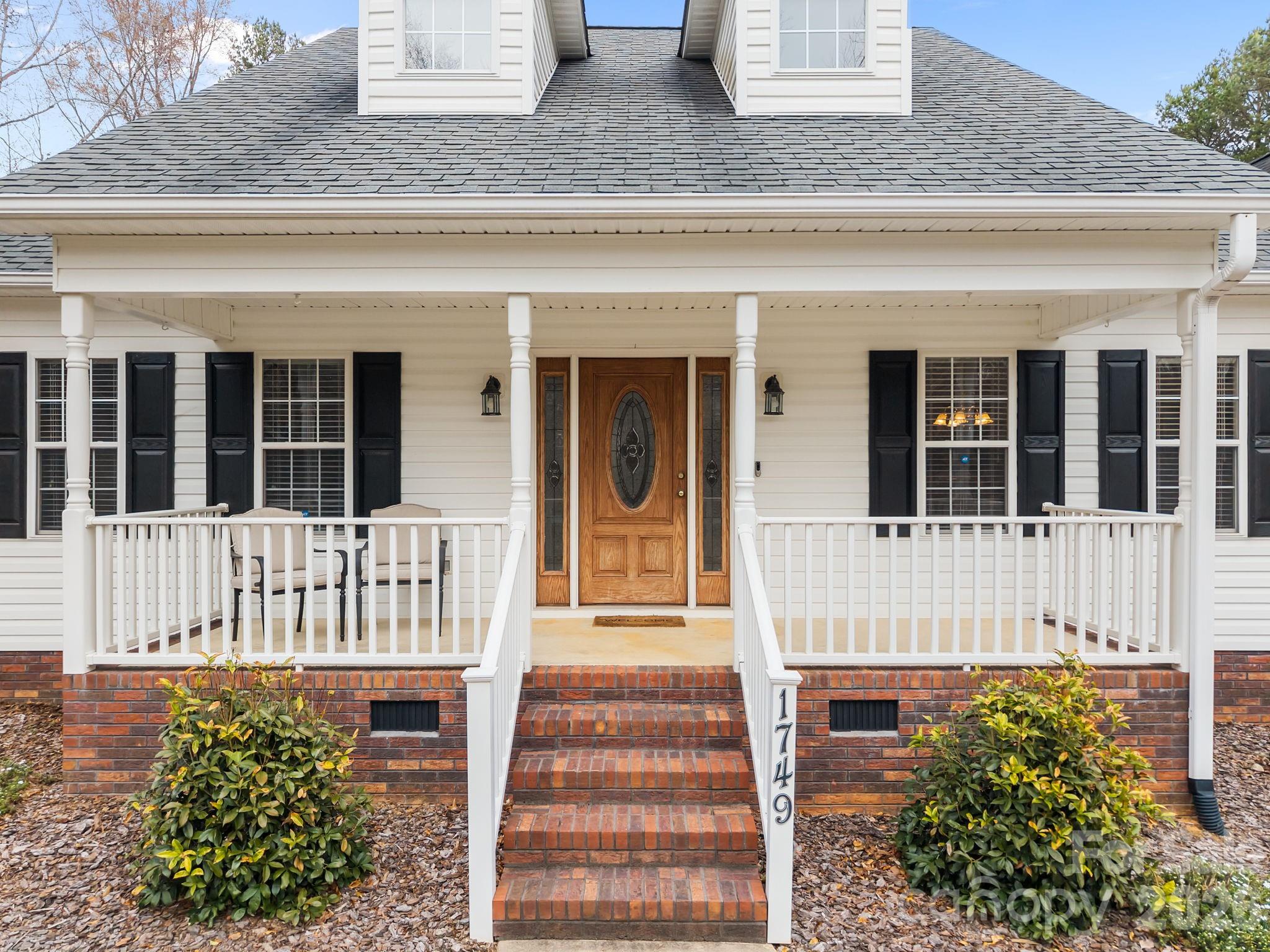 1749 Sells Road Property Photo 6