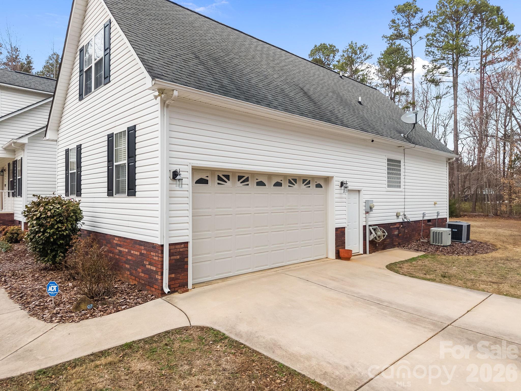 1749 Sells Road Property Photo 33