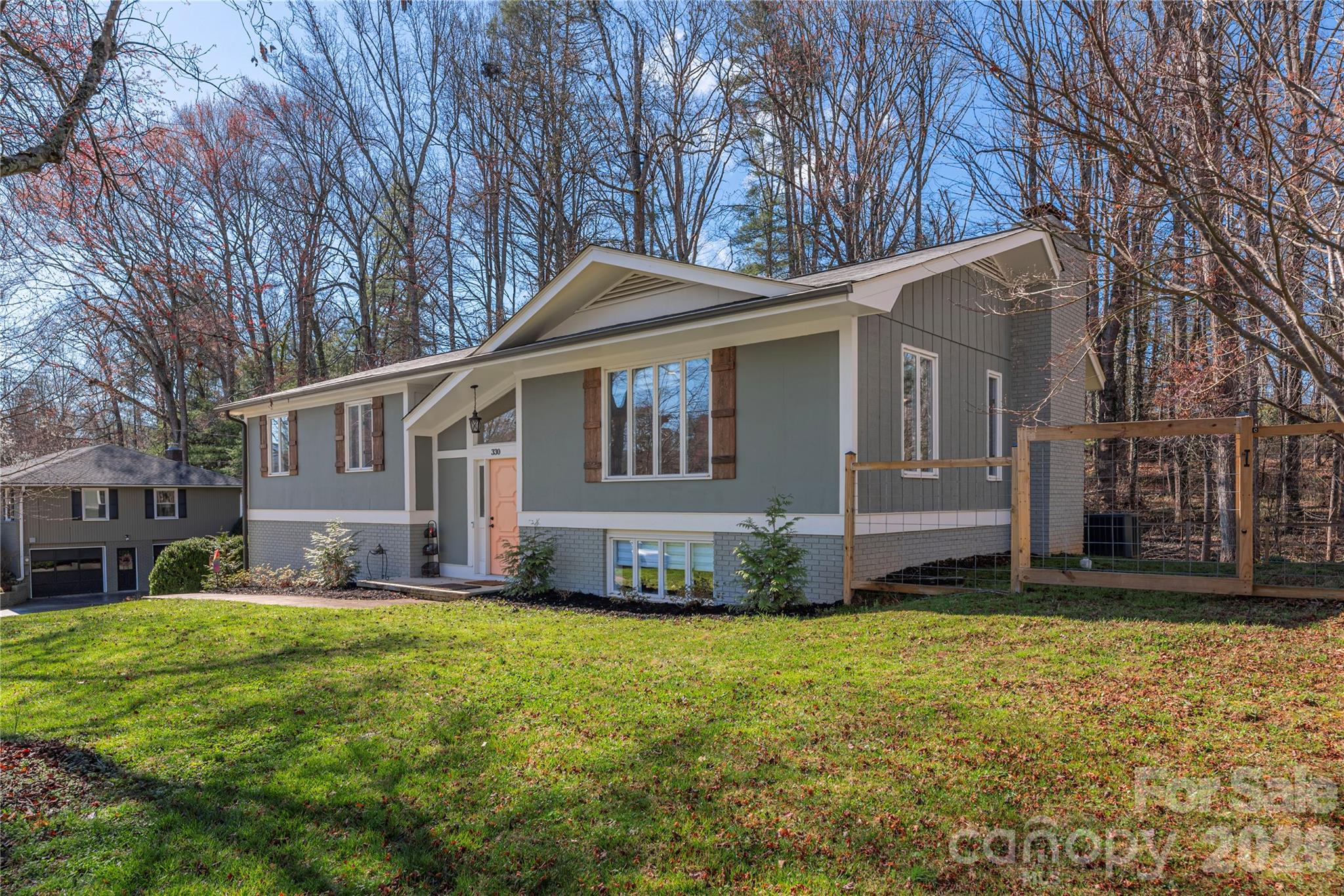 330 Woody Lane Property Photo 1