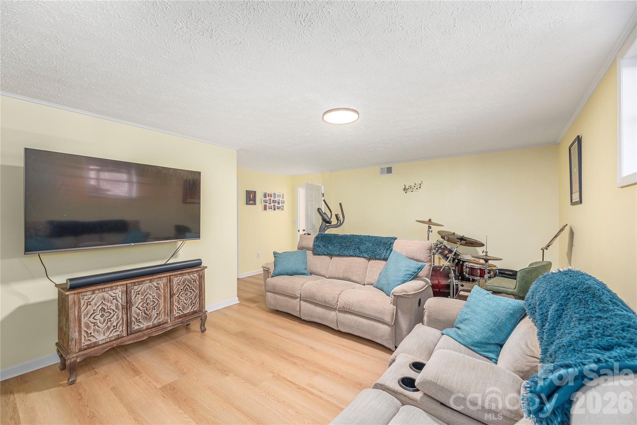 330 Woody Lane Property Photo 19