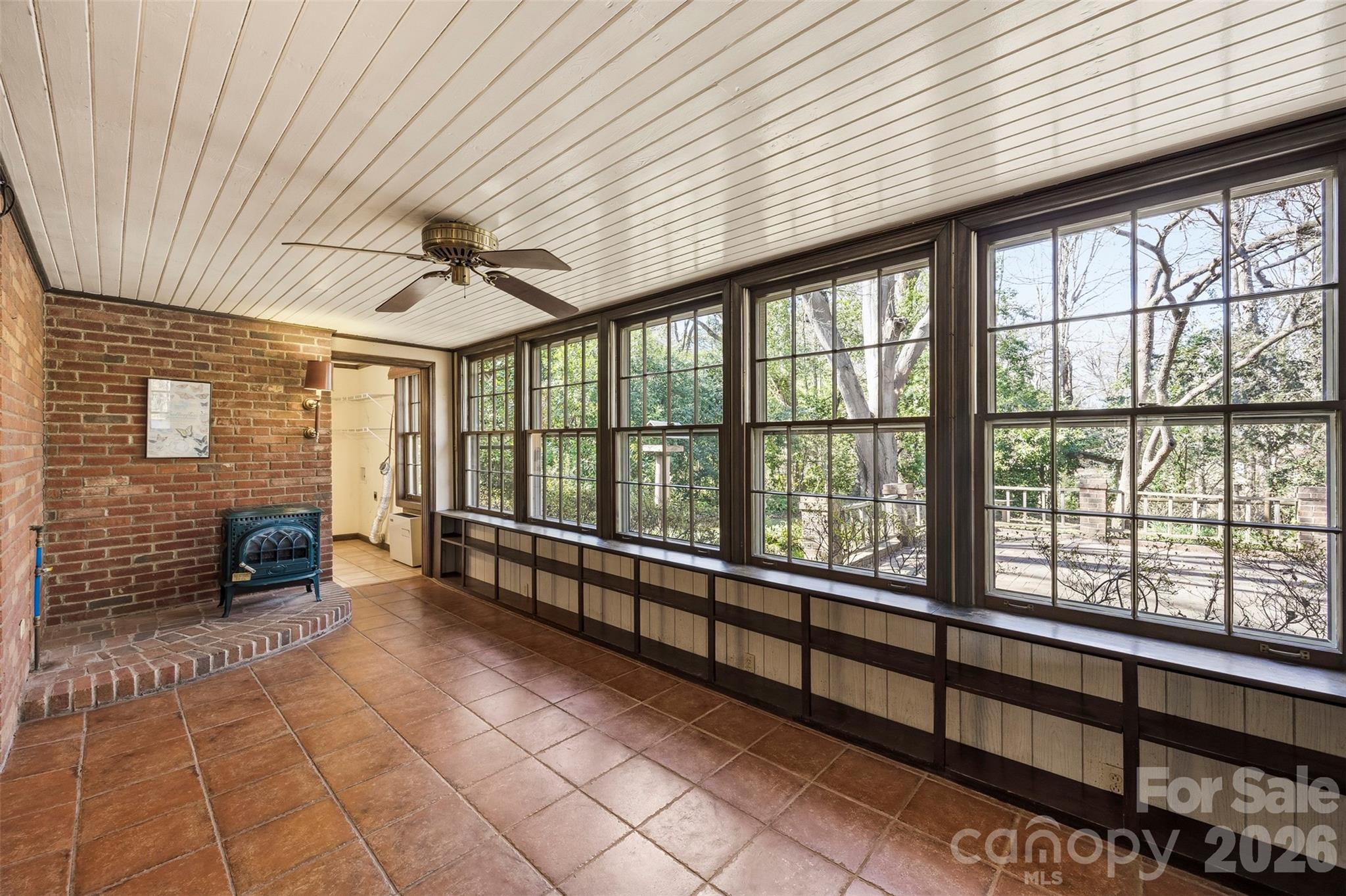 2968 Club Drive Property Photo 10