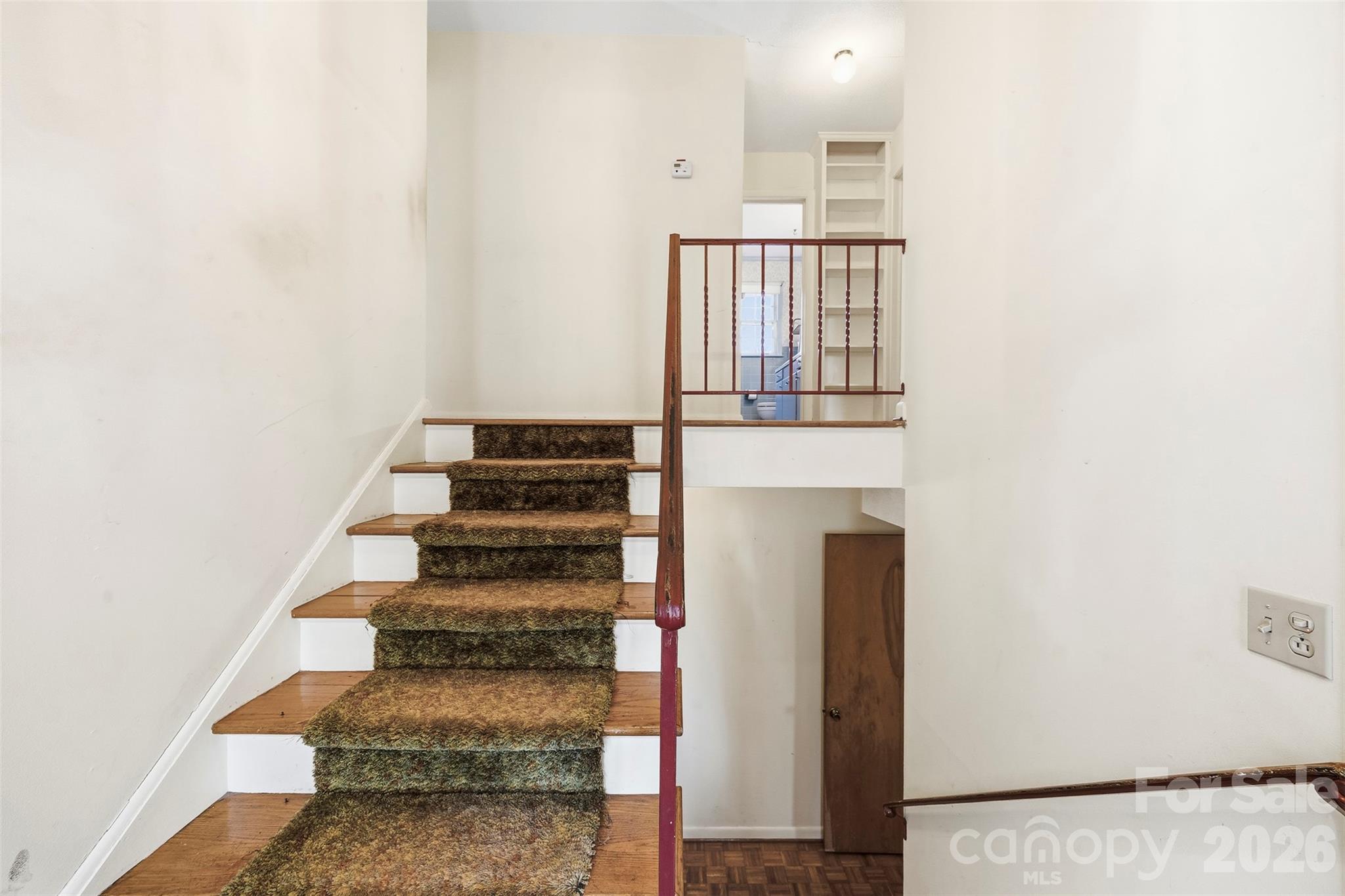 2968 Club Drive Property Photo 16