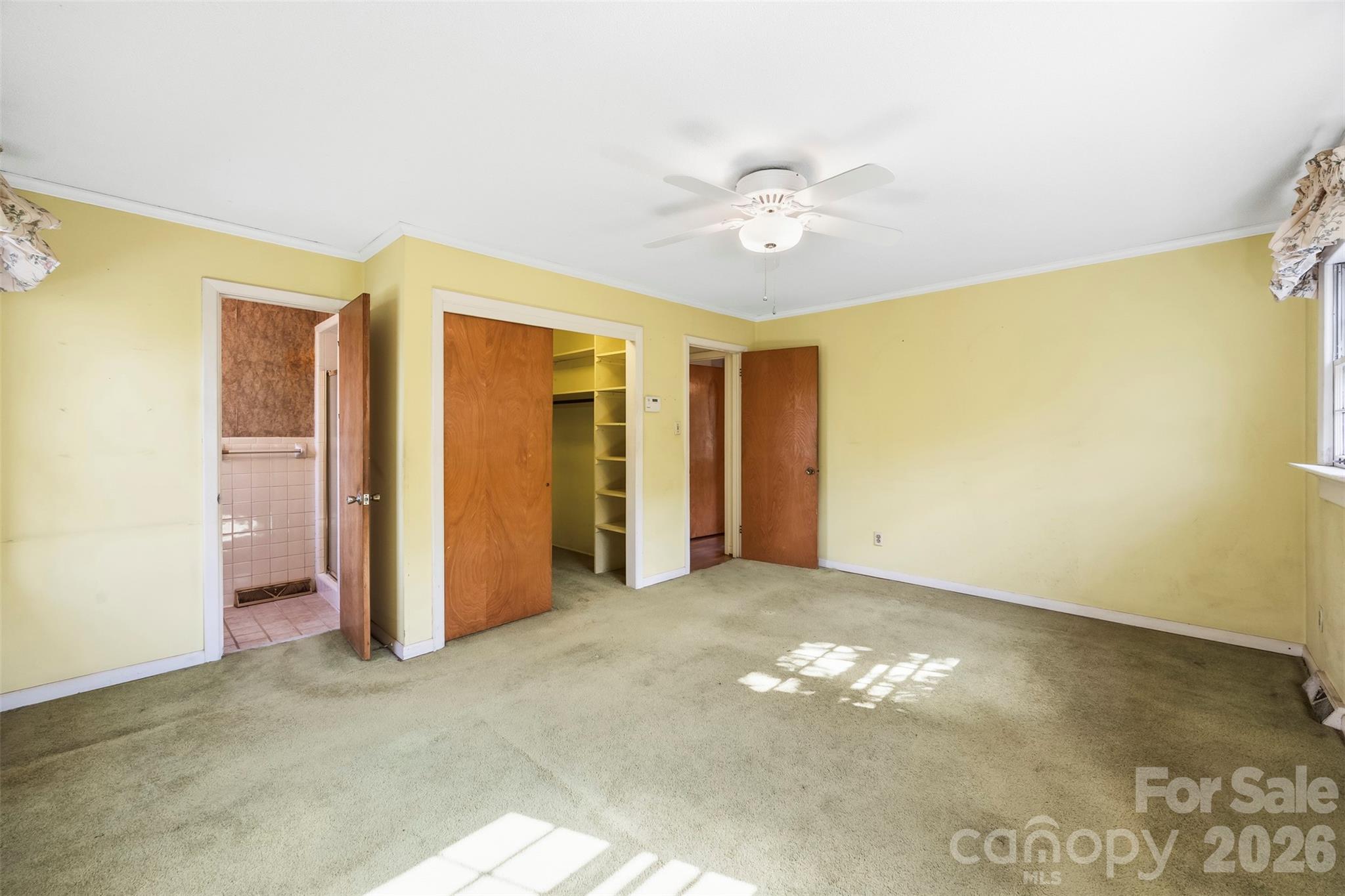 2968 Club Drive Property Photo 18