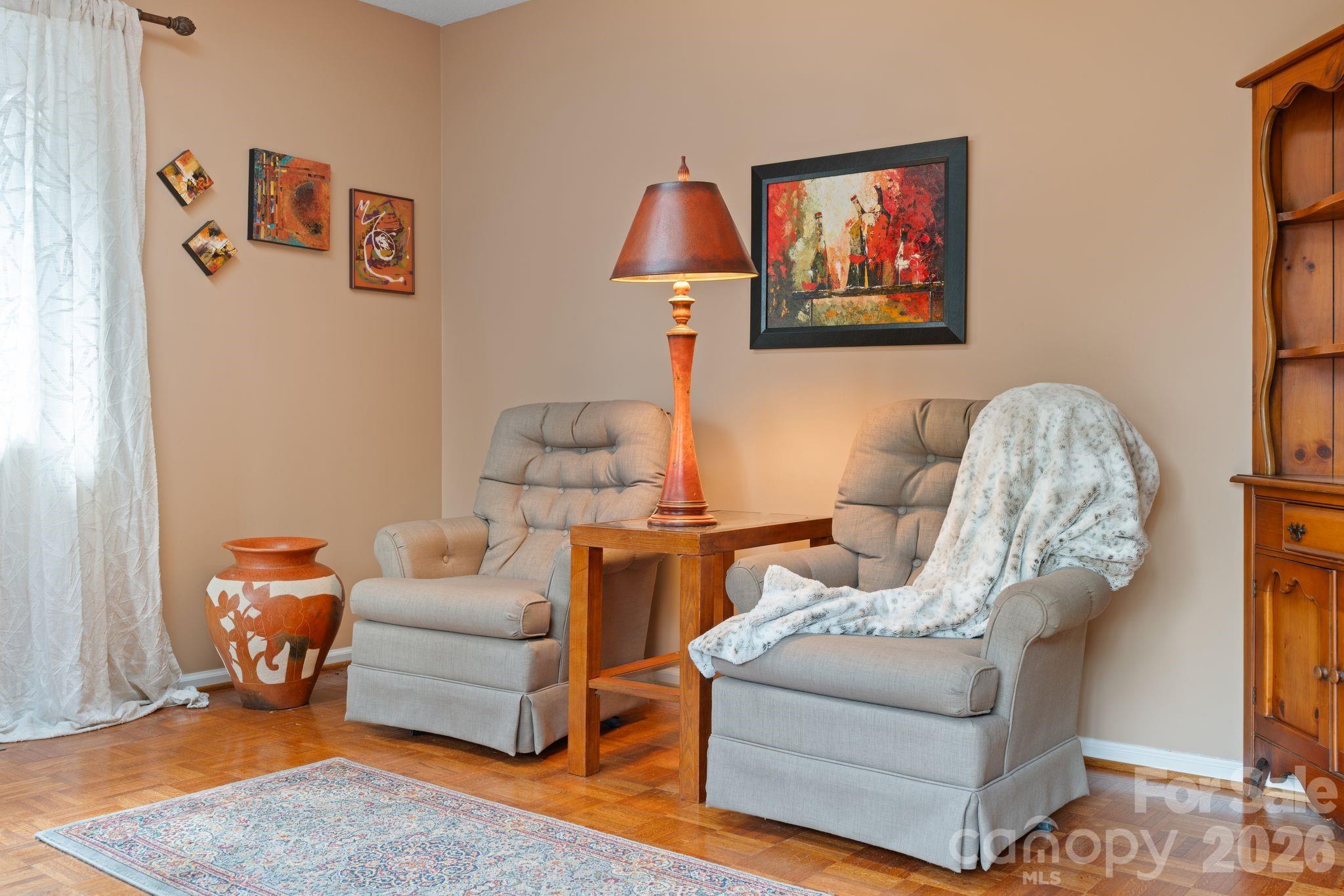 301 N Scarlet Oak Lane Property Photo 9