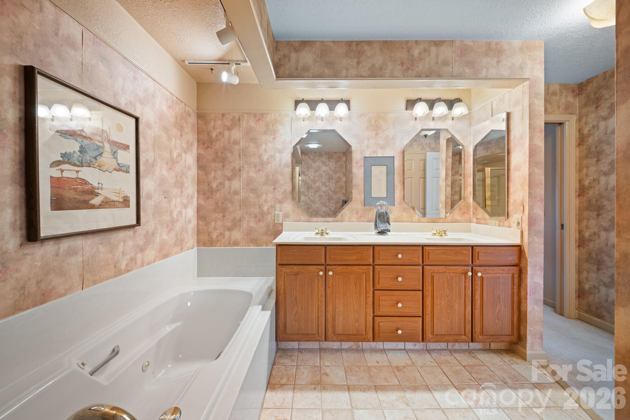 301 N Scarlet Oak Lane Property Photo 18
