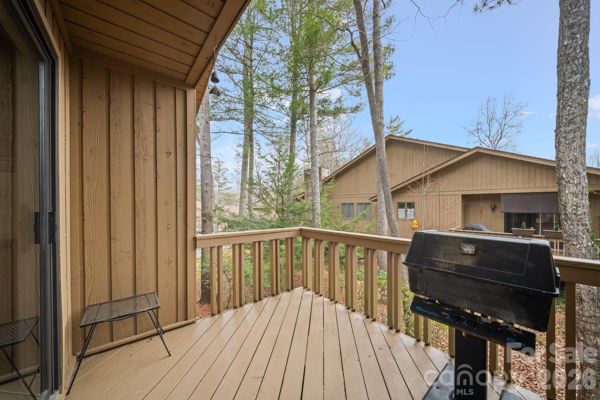 301 N Scarlet Oak Lane Property Photo 28