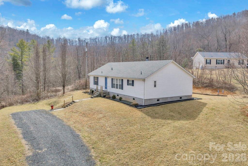 401 Lynn Gap Road Property Photo 2