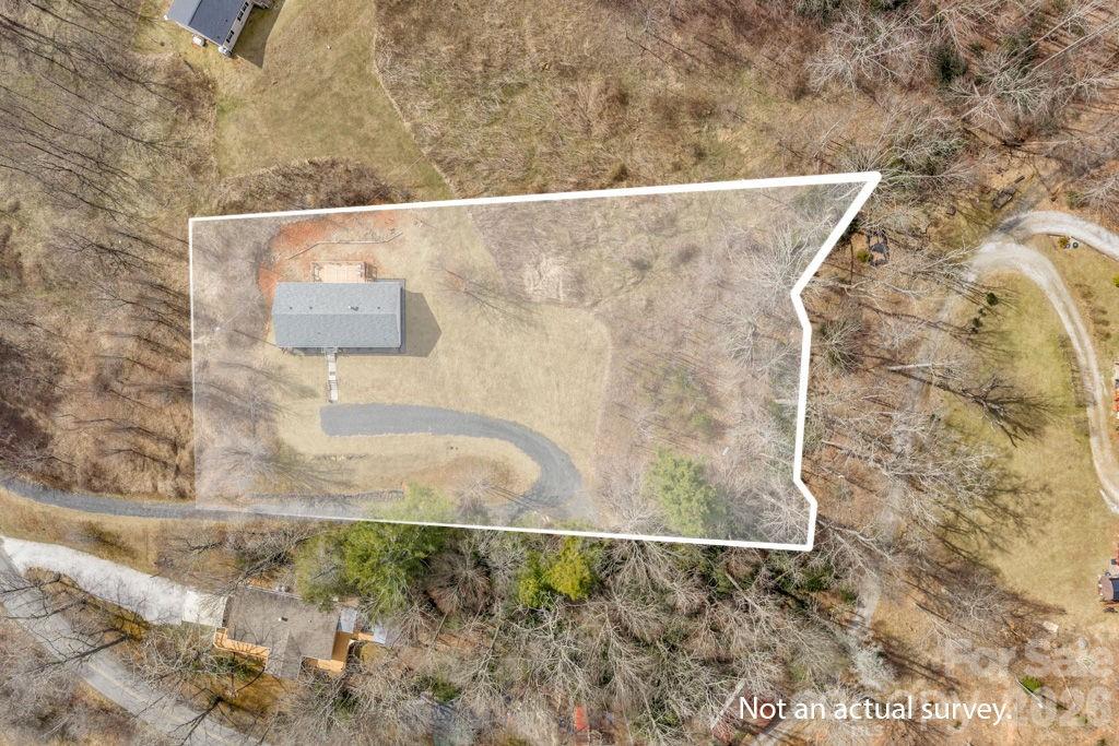 401 Lynn Gap Road Property Photo 3