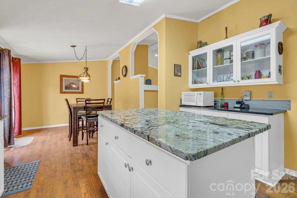 401 Lynn Gap Road Property Photo 8