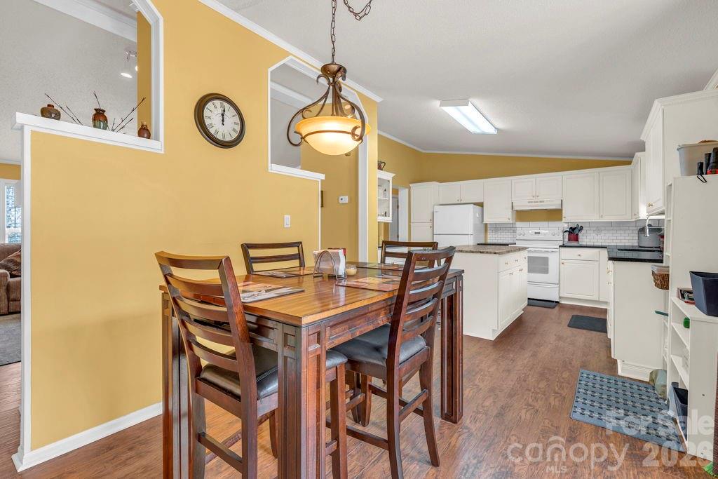 401 Lynn Gap Road Property Photo 11