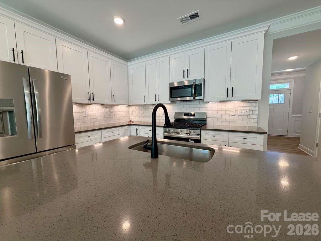 4229 Black Court Property Photo 7