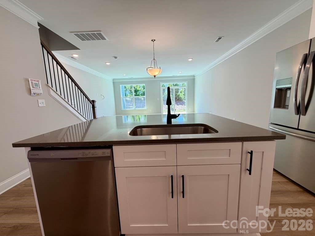 4229 Black Court Property Photo 8