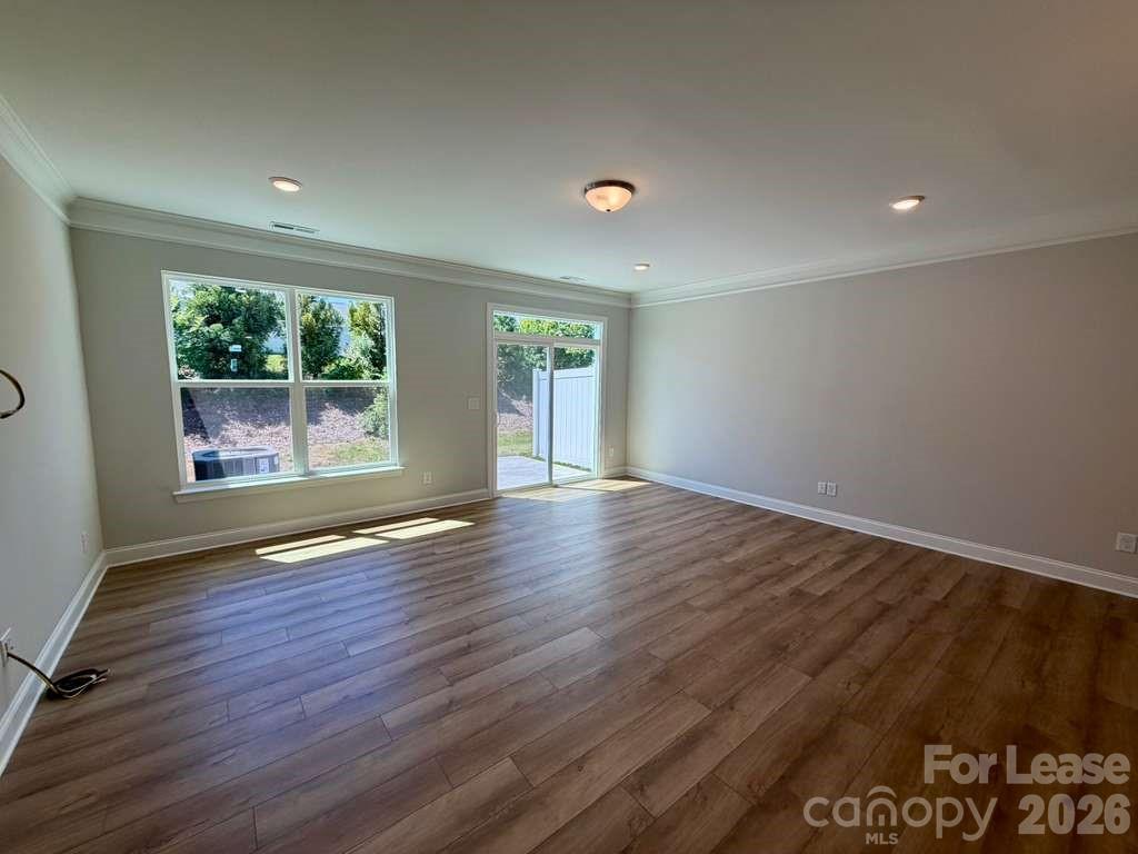4229 Black Court Property Photo 12