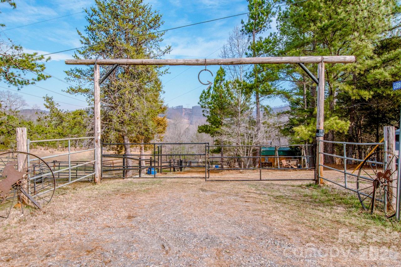508 Liles Lane Property Photo 1