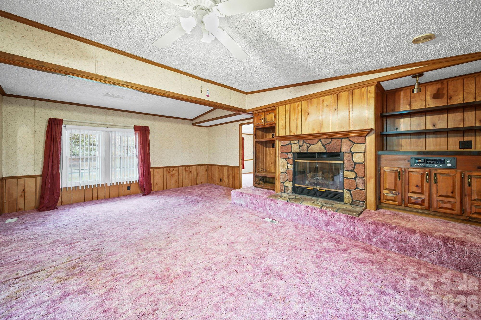 1015 Southwood Drive Property Photo 5