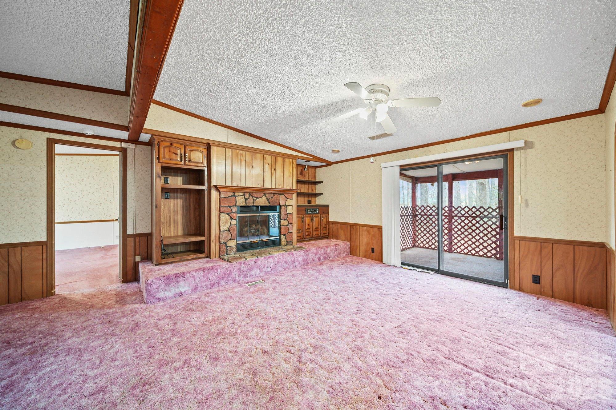 1015 Southwood Drive Property Photo 7
