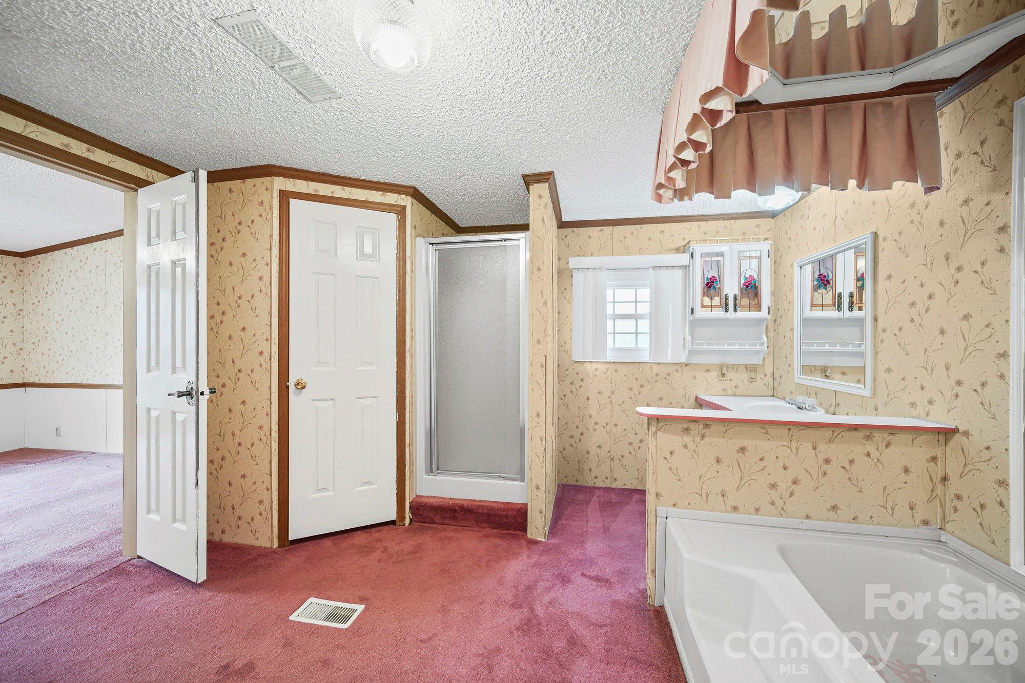 1015 Southwood Drive Property Photo 15