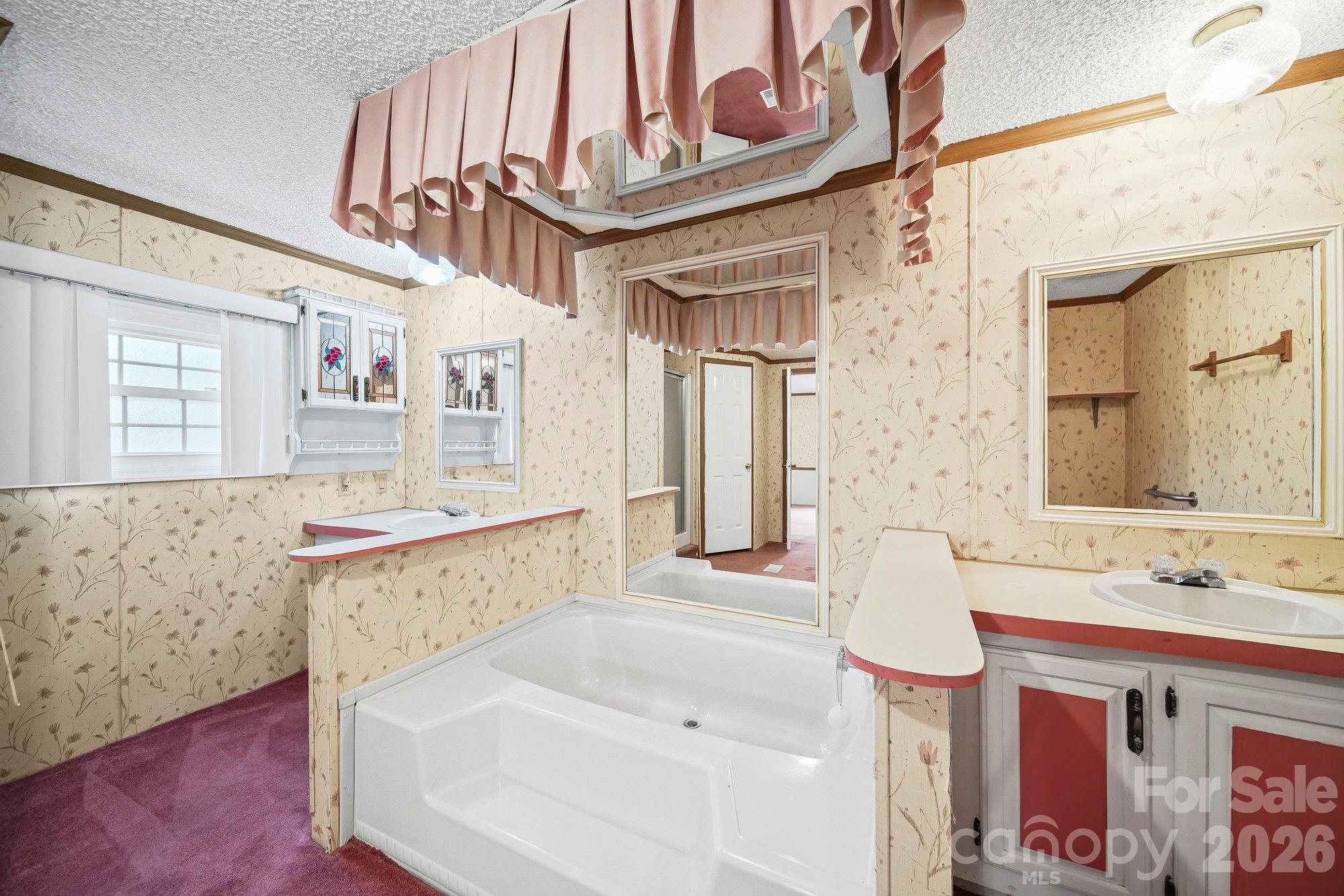 1015 Southwood Drive Property Photo 16