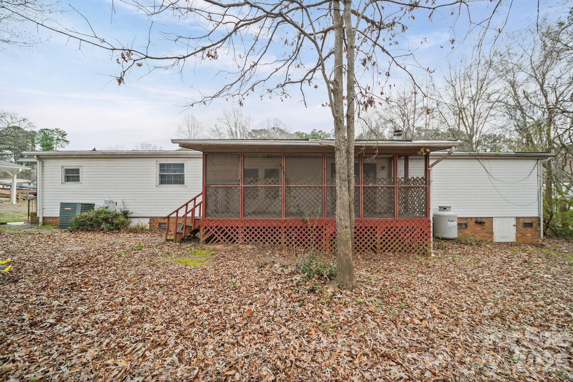 1015 Southwood Drive Property Photo 21