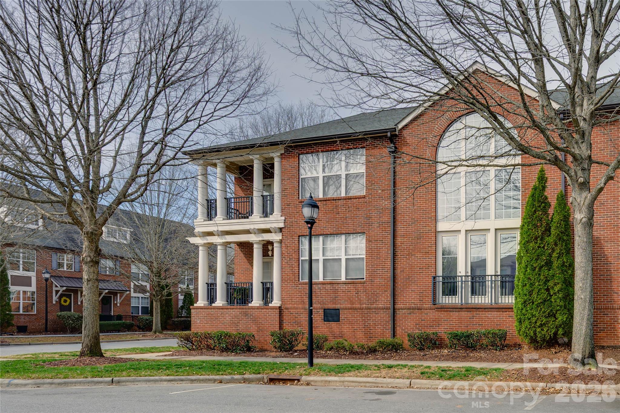 120 Steinbeck Way F Property Photo 2