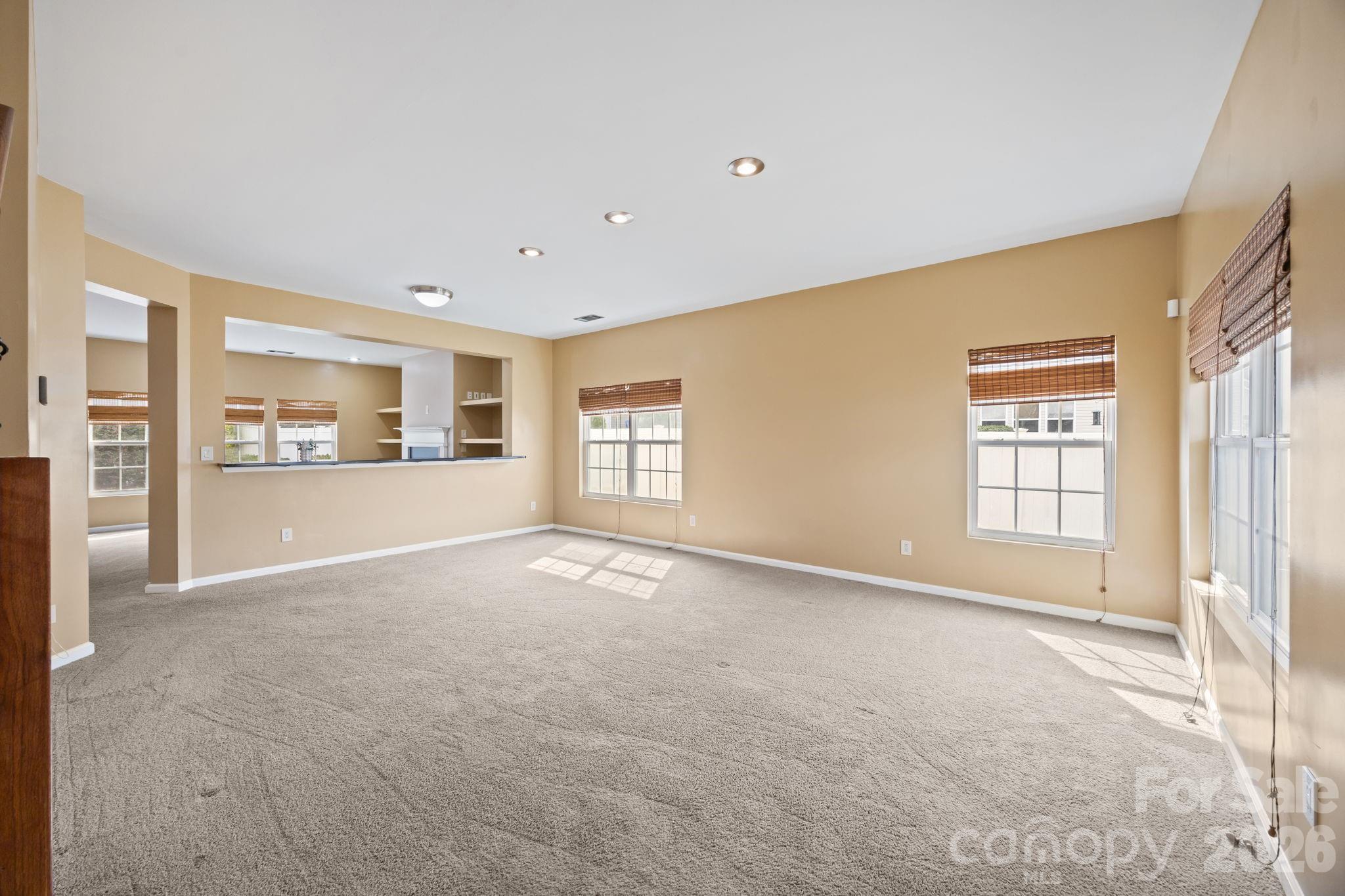 108 Sand Spur Drive Property Photo 7