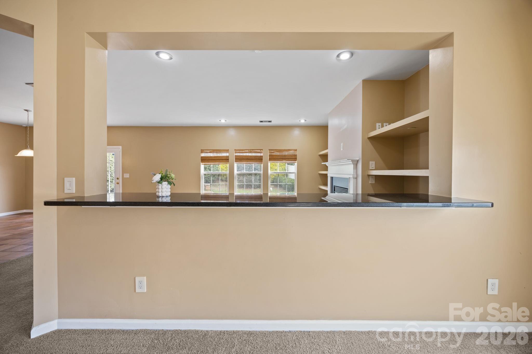 108 Sand Spur Drive Property Photo 8