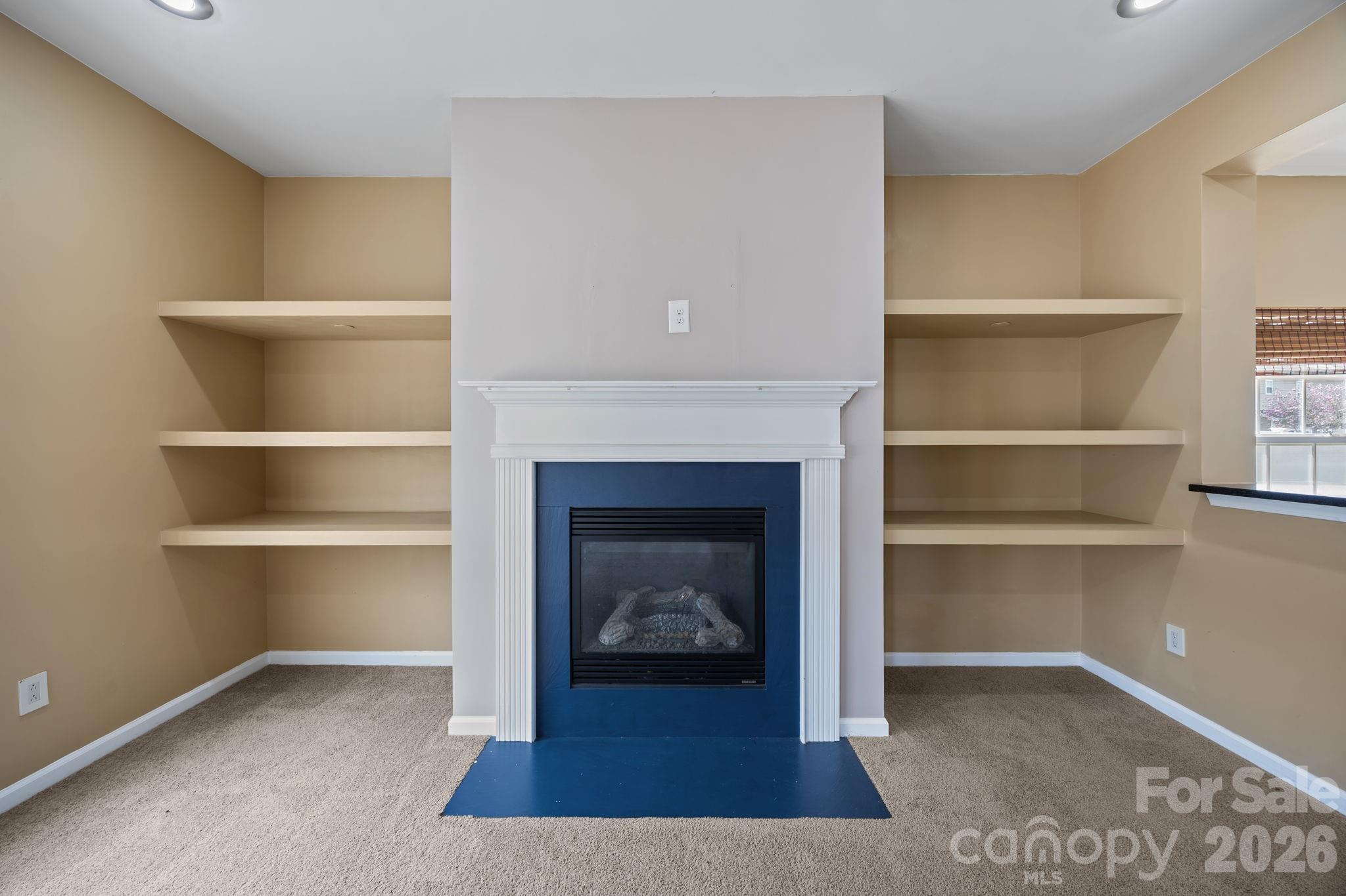 108 Sand Spur Drive Property Photo 10
