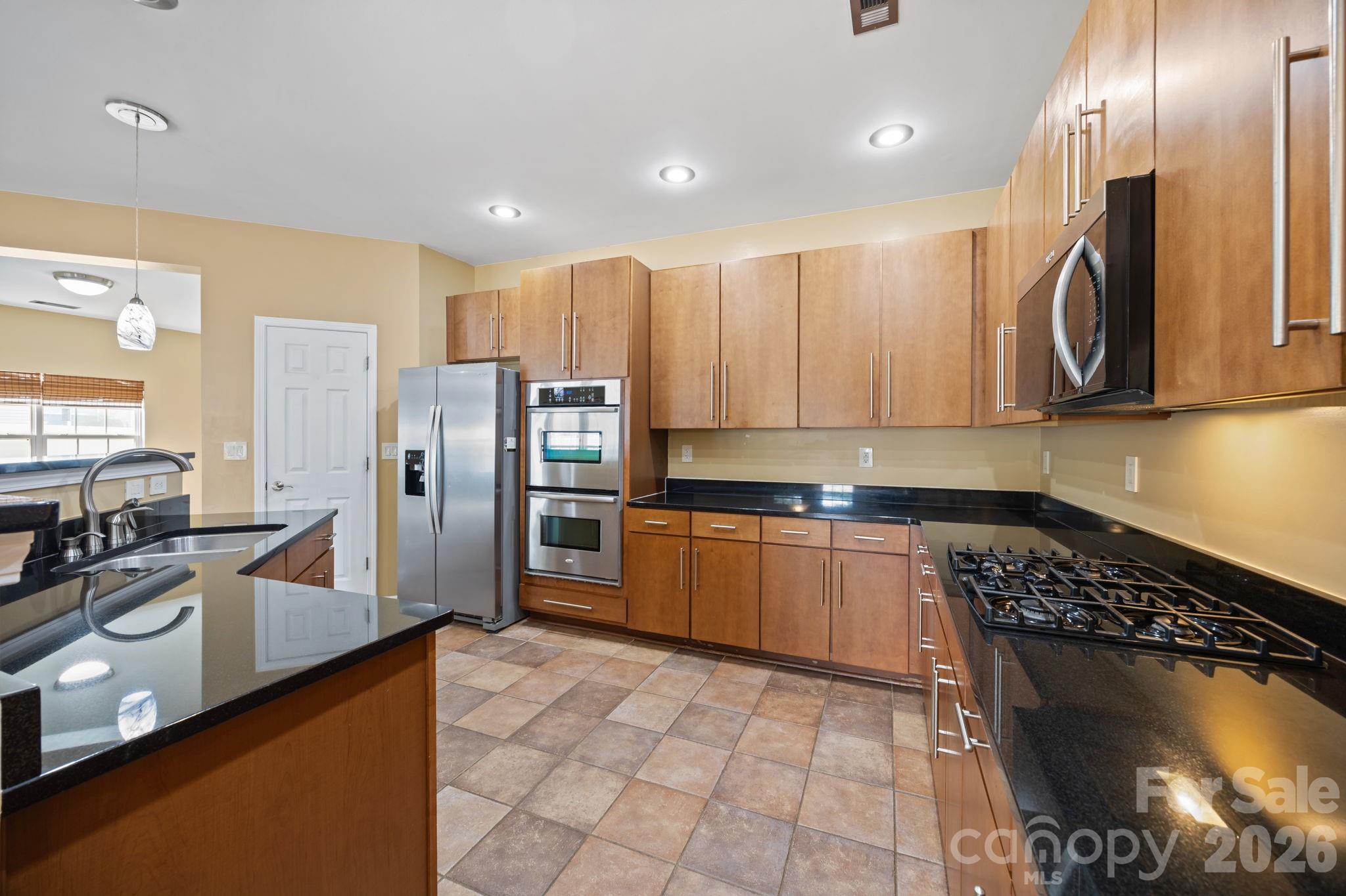108 Sand Spur Drive Property Photo 14