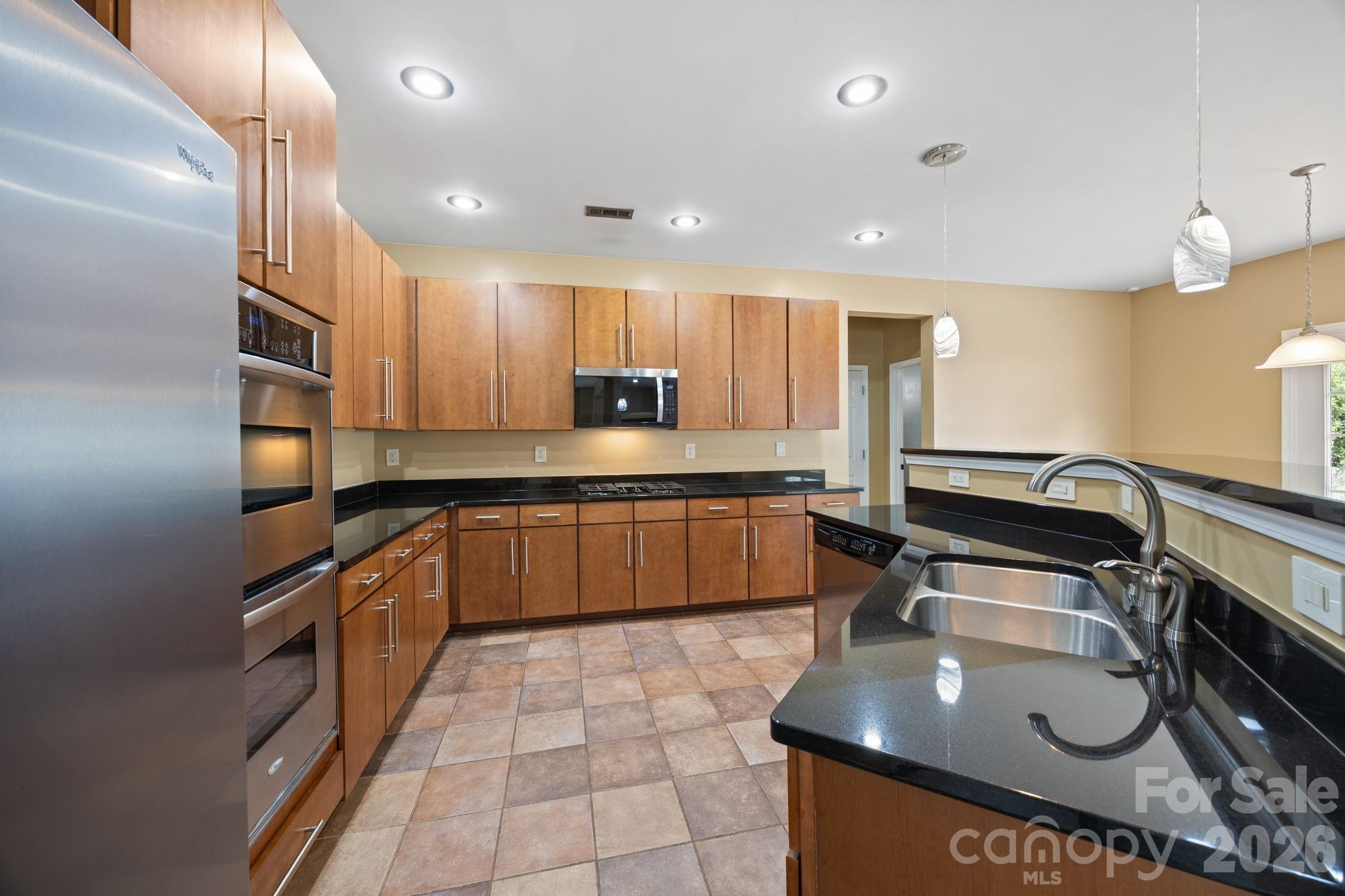 108 Sand Spur Drive Property Photo 16