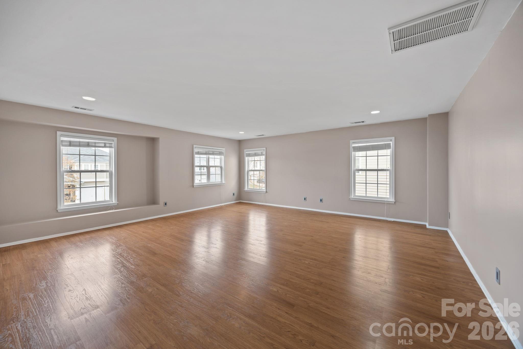 108 Sand Spur Drive Property Photo 21